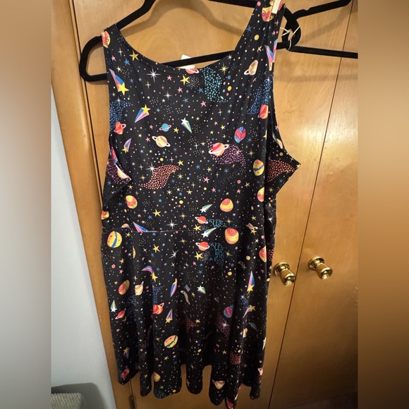 Galaxy Print Black Dress - Picture 5 of 6